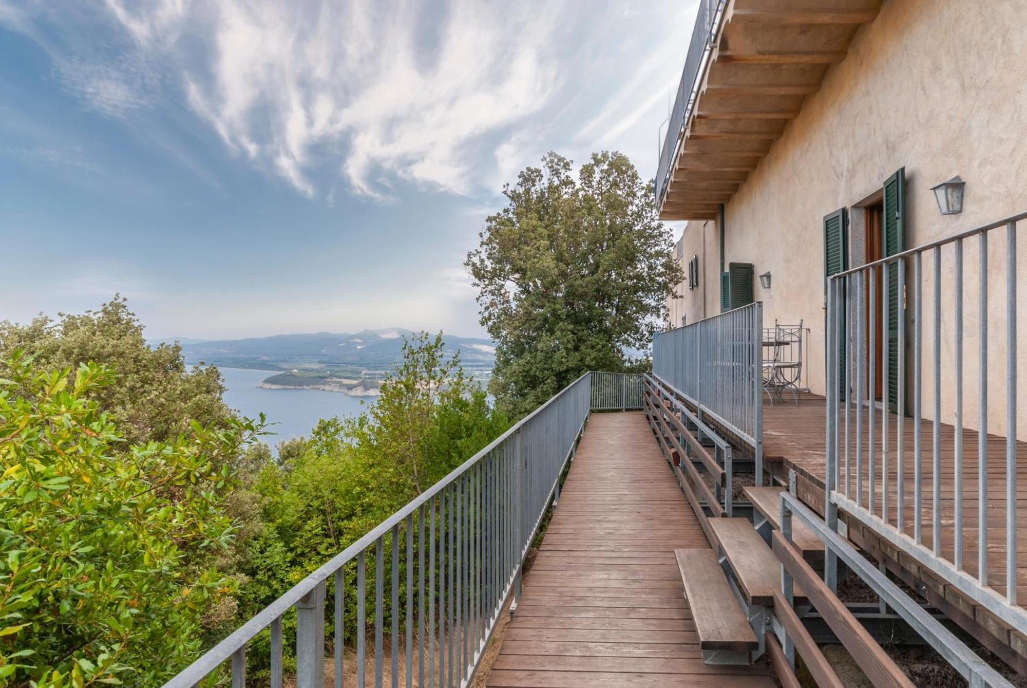 Castello Di Populonia Villa A Mare Kültér fotó