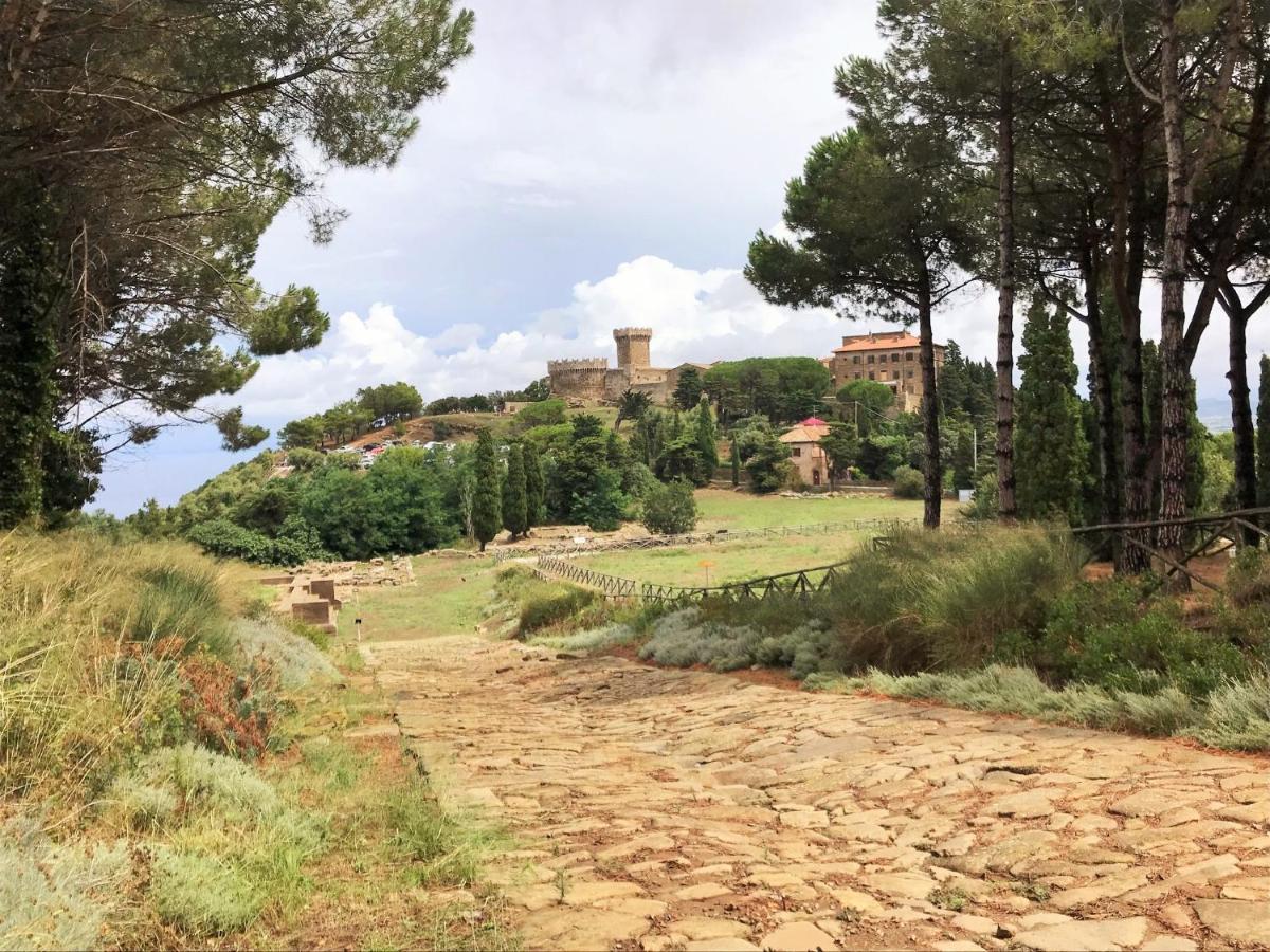 Castello Di Populonia Villa A Mare Kültér fotó