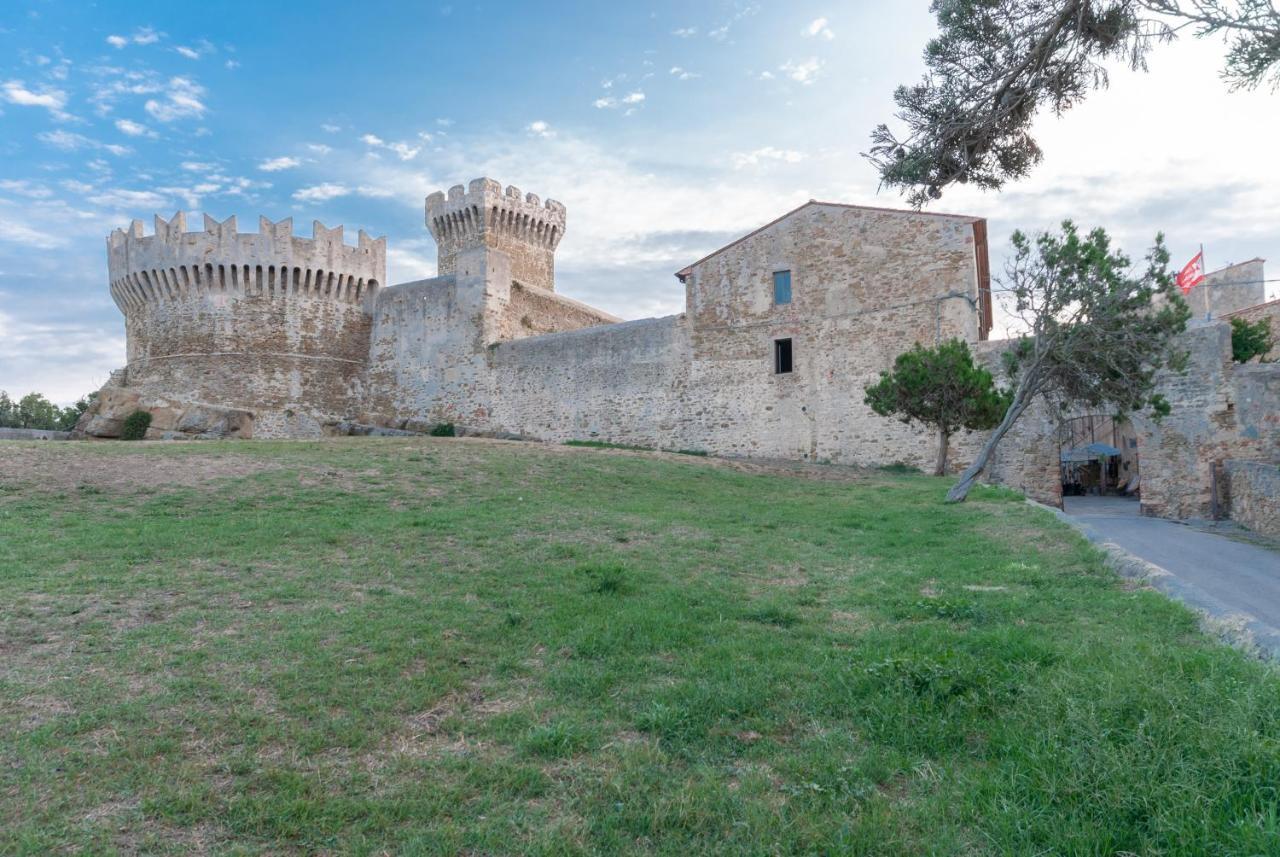 Castello Di Populonia Villa A Mare Kültér fotó