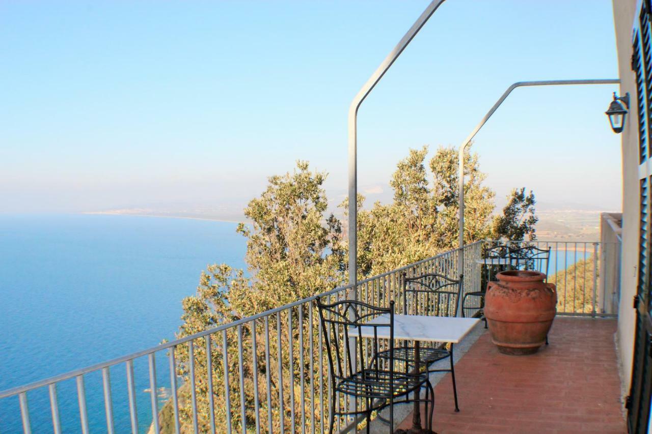 Castello Di Populonia Villa A Mare Kültér fotó