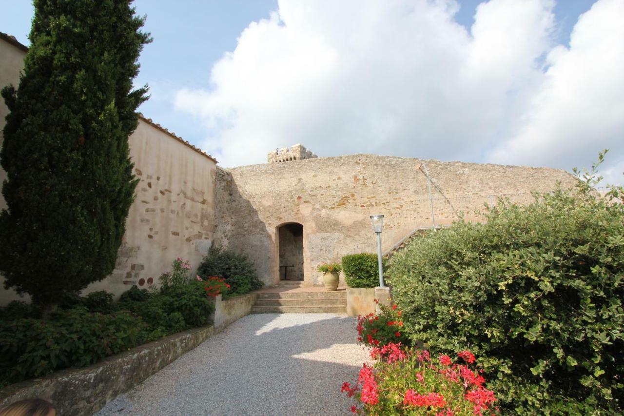 Castello Di Populonia Villa A Mare Kültér fotó